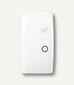 코웨이 BB-14A 연수기 본체 정면 - 욕실 인테리어를 돋보이게 하는 화이트 미니멀 디자인과 직관적인 다이얼 조작부 상세