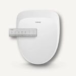 코웨이 BAS42-A 프리미엄 비데 본체와 벽면 부착형 무선 리모컨 세트 - 깨끗하고 모던한 화이트 욕실 가전 디자인