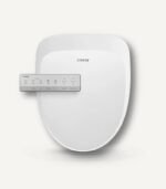 코웨이 BAS42-A 프리미엄 비데 본체와 벽면 부착형 무선 리모컨 세트 - 깨끗하고 모던한 화이트 욕실 가전 디자인
