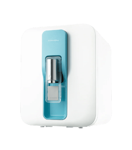 전원 연결이 필요 없는 코웨이 P-300L 미니 직수 정수기의 화이트와 블루 포인트 디자인
